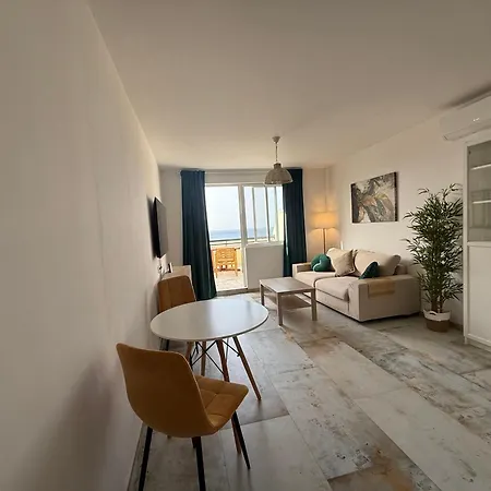 Apartment Palm Garden Ocean Wave *