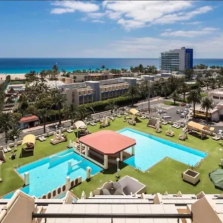 Palm Garden Ocean Wave Apartamento